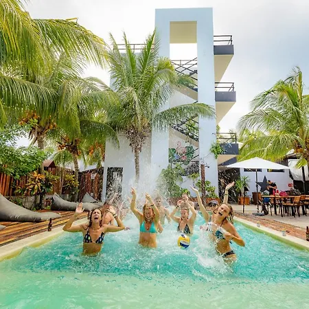 Che Holbox Hostel & Bar Adults Only-3